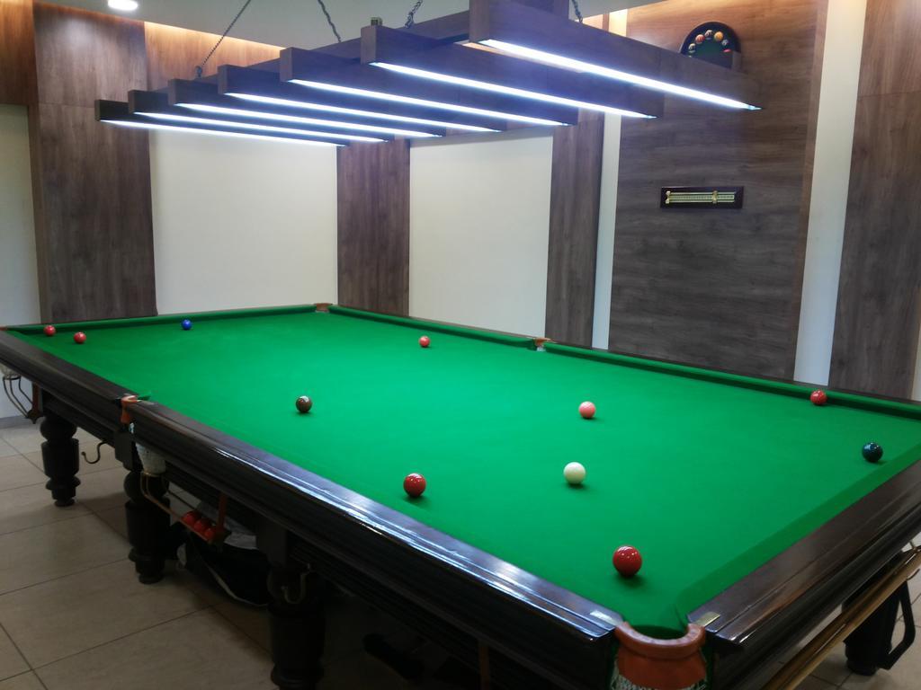 The Red Maple Mashal Indore Exterior photo