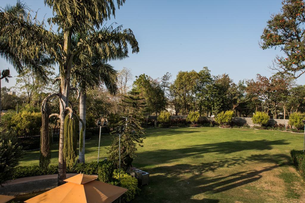 The Red Maple Mashal Indore Exterior photo
