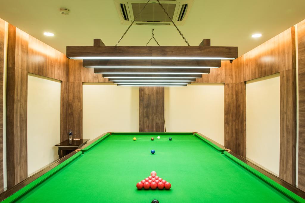 The Red Maple Mashal Indore Exterior photo