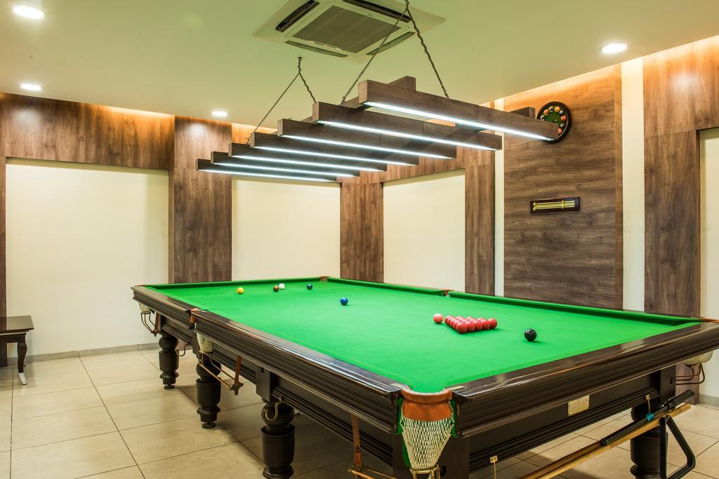 The Red Maple Mashal Indore Exterior photo