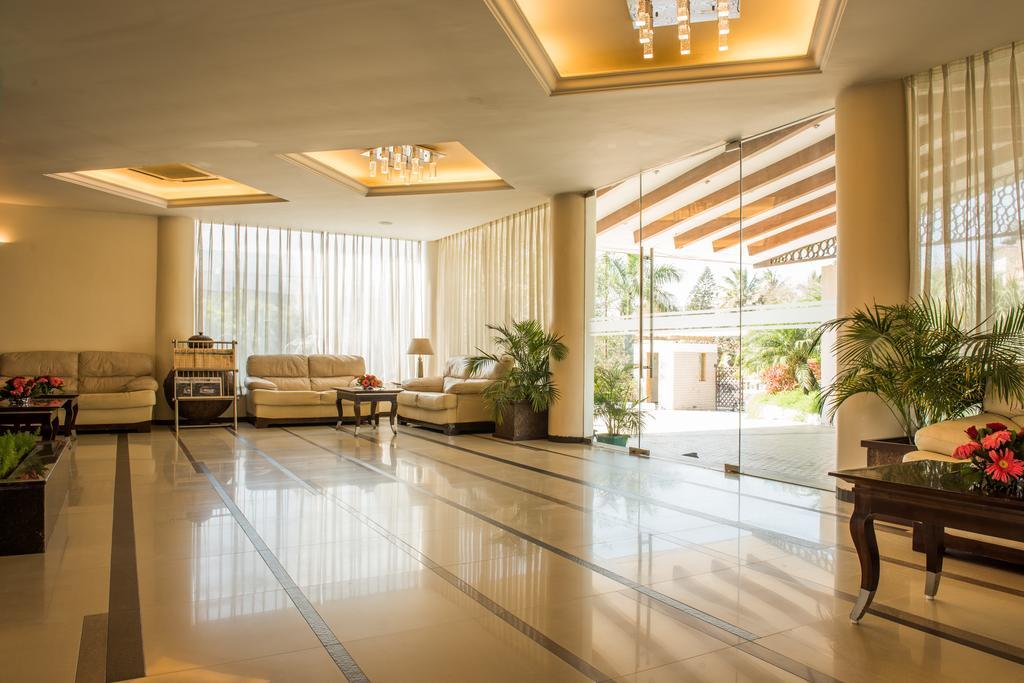 The Red Maple Mashal Indore Exterior photo