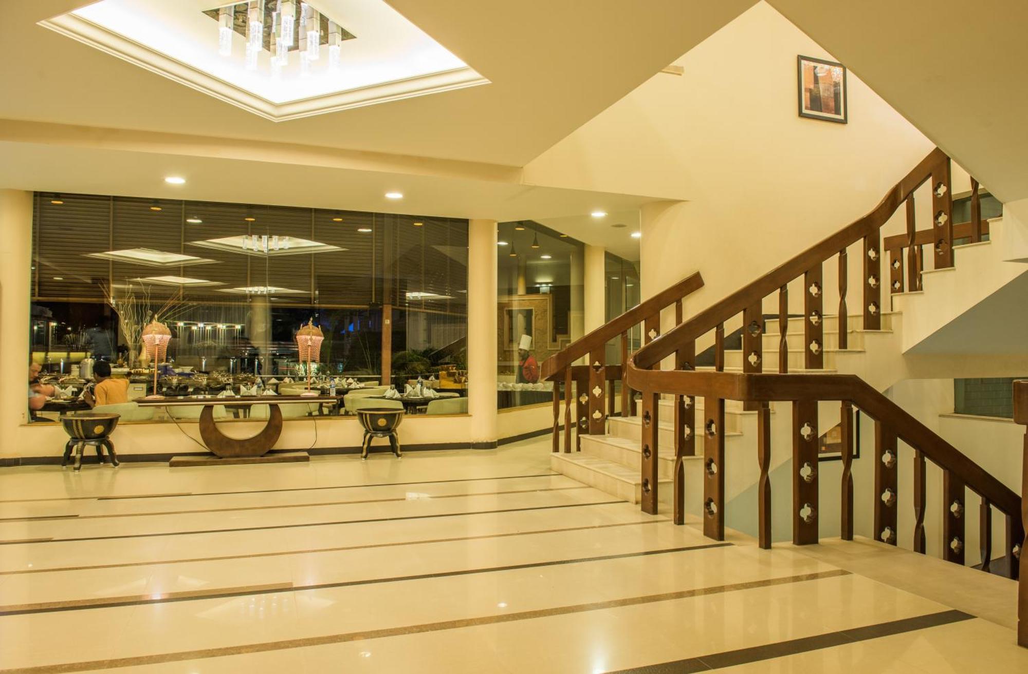 The Red Maple Mashal Indore Exterior photo