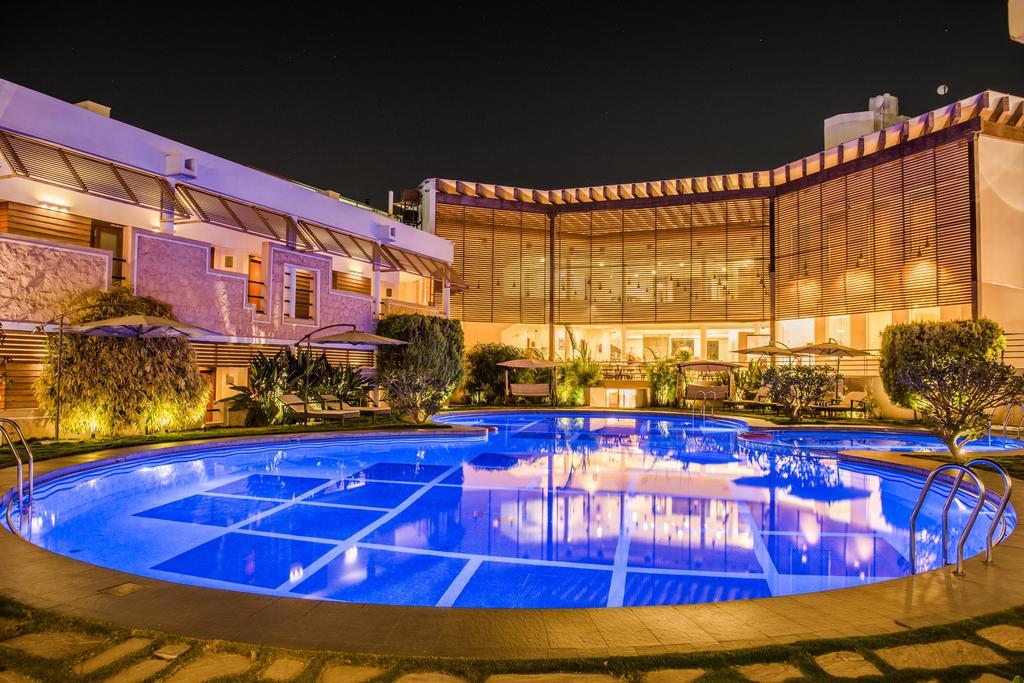 The Red Maple Mashal Indore Exterior photo