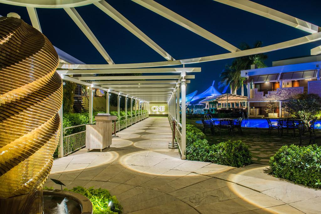 The Red Maple Mashal Indore Exterior photo