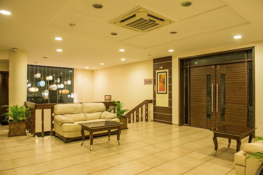 The Red Maple Mashal Indore Exterior photo